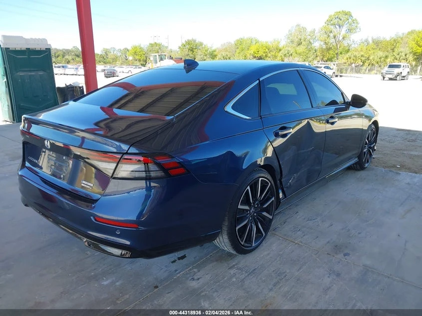 Honda Accord 2l Hybrid Touring, снимка 4 - Автомобили и джипове - 54318522