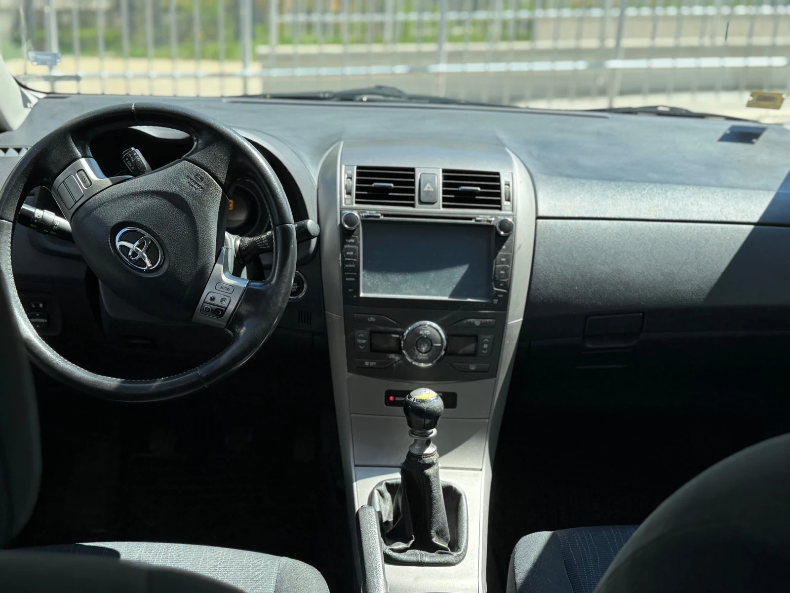 Toyota Corolla 2.0 D-4D, снимка 6 - Автомобили и джипове - 54384577