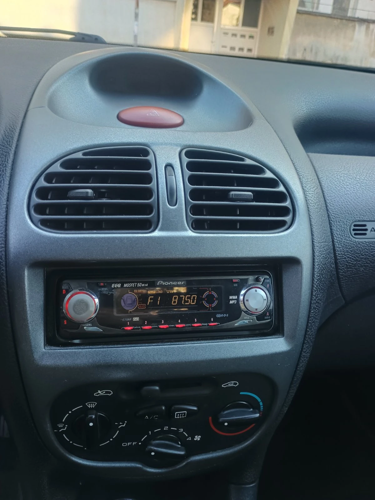 Peugeot 206 HDI, снимка 6 - Автомобили и джипове - 54387431