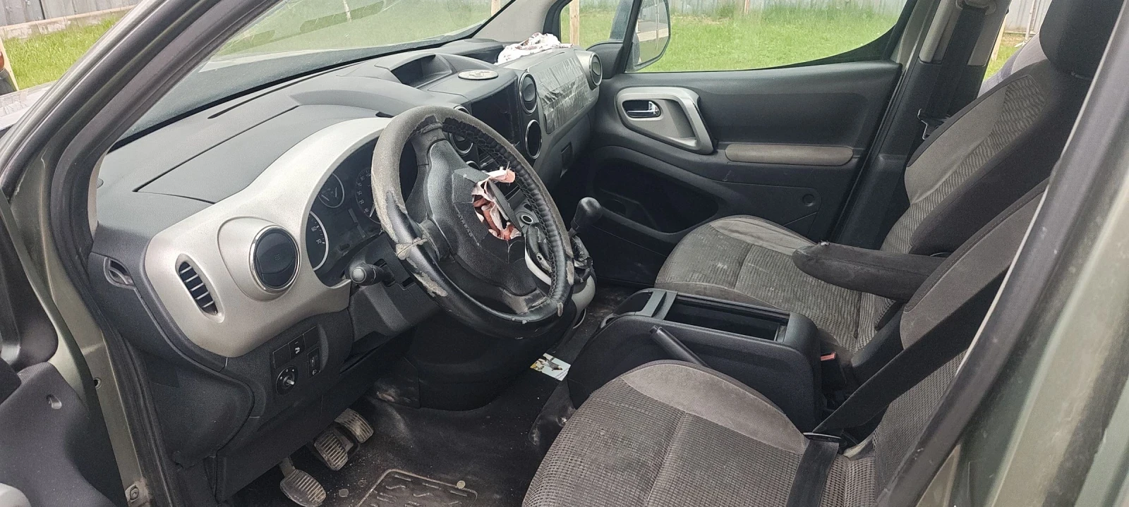 Peugeot Partner 1.6HDI/110k.c., снимка 4 - Автомобили и джипове - 54680433
