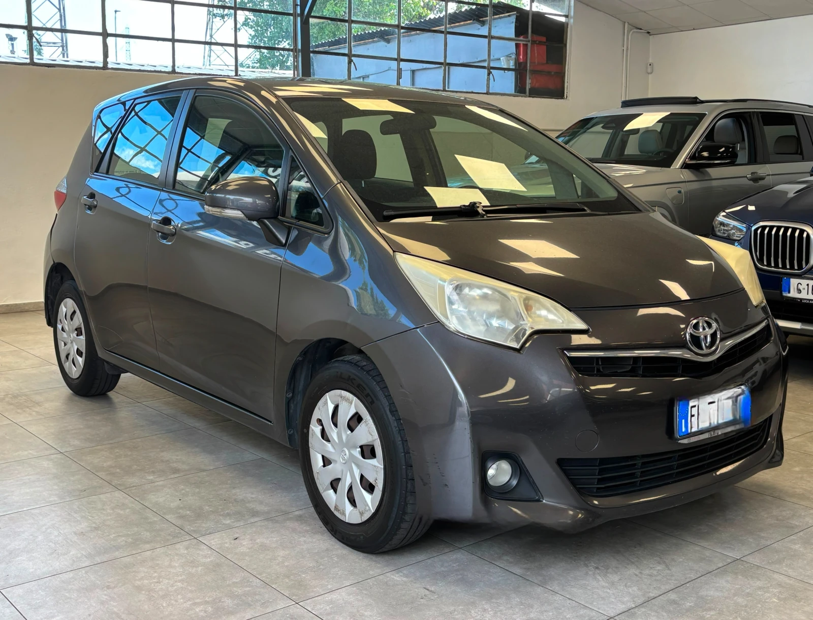 Toyota Verso S 1.3i, снимка 1 - Автомобили и джипове - 54790536