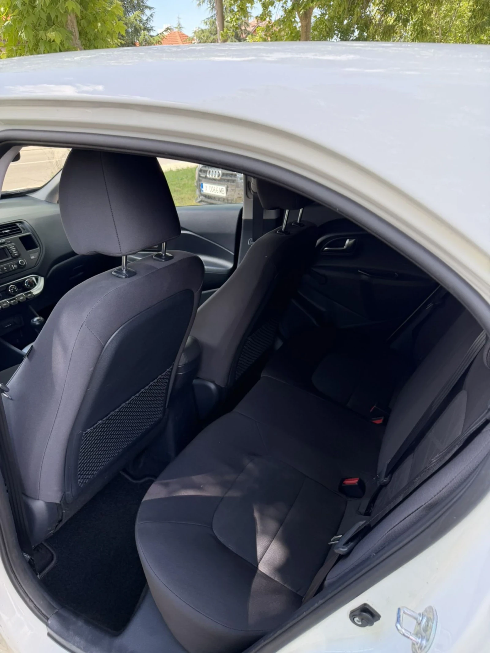 Kia Rio, снимка 12 - Автомобили и джипове - 55096992