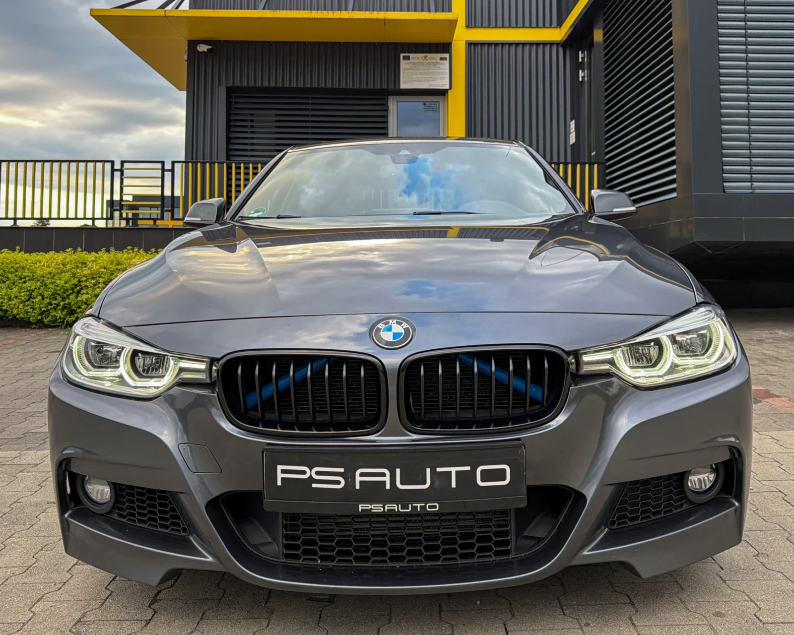 BMW 335 М-Пакет NBT EVO / Full LED, снимка 7 - Автомобили и джипове - 55160344