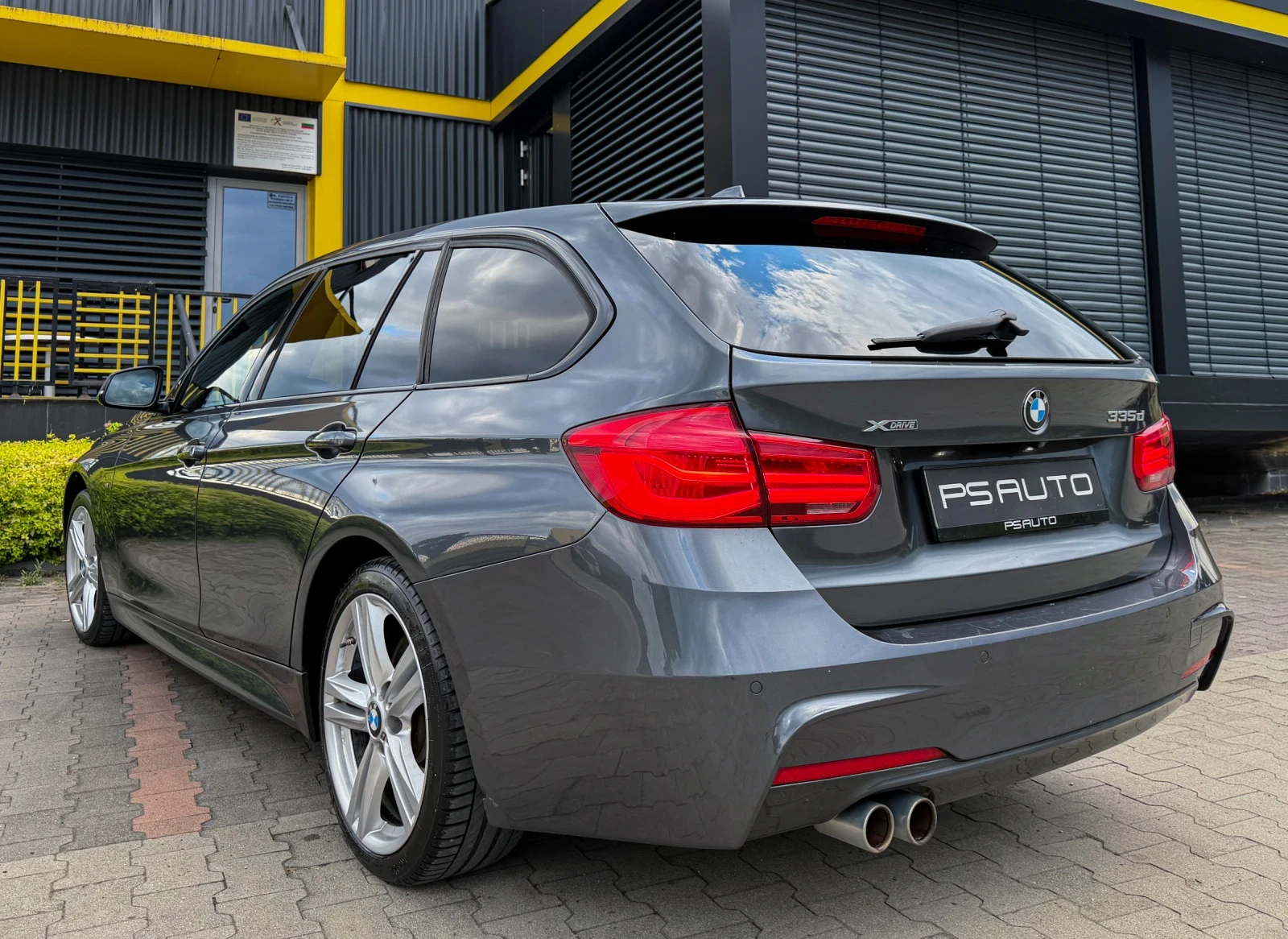 BMW 335 М-Пакет NBT EVO / Full LED, снимка 3 - Автомобили и джипове - 55160344