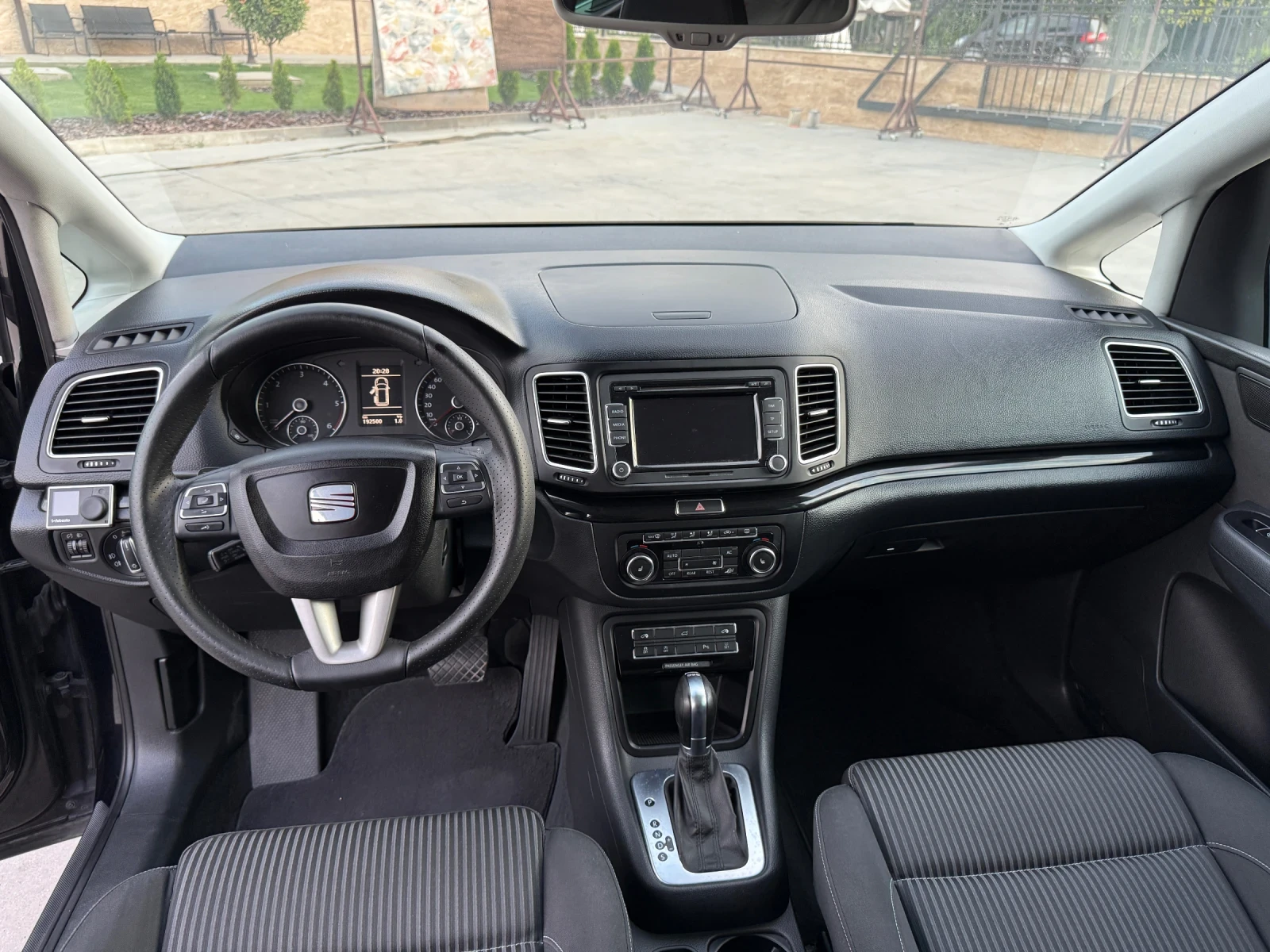 Seat Alhambra 2.0TDI, снимка 8 - Автомобили и джипове - 55425939