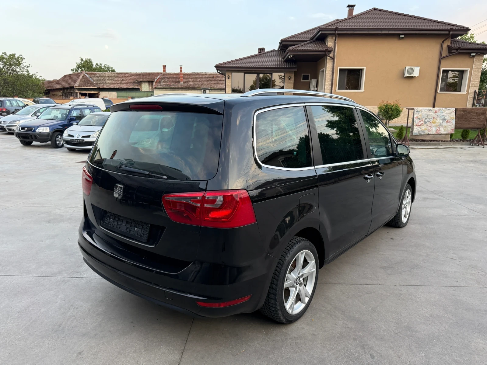Seat Alhambra 2.0TDI, снимка 4 - Автомобили и джипове - 55425939