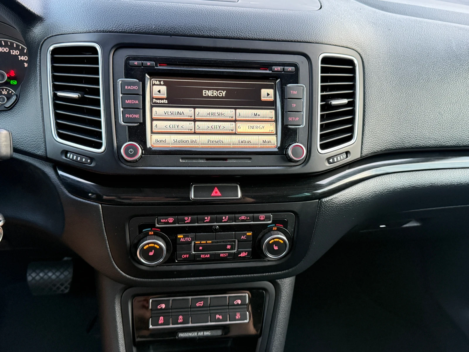 Seat Alhambra 2.0TDI, снимка 10 - Автомобили и джипове - 55425939