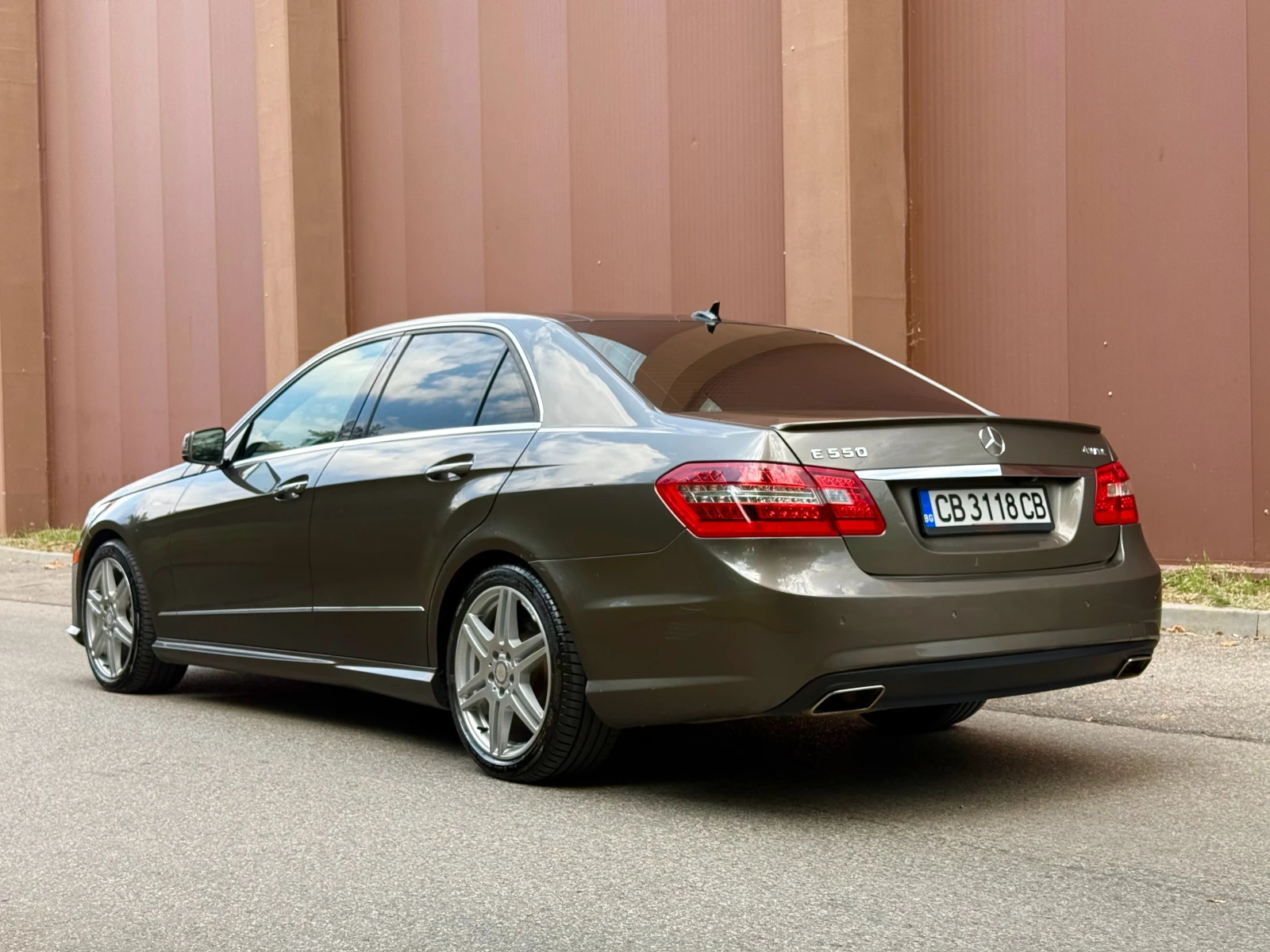 Mercedes-Benz E 500 4 Matic/ПОДГРЕВ/ОБДУХВАНЕ/ГАРАНЦИЯ 6 МЕСЕЦА, снимка 3 - Автомобили и джипове - 55656289