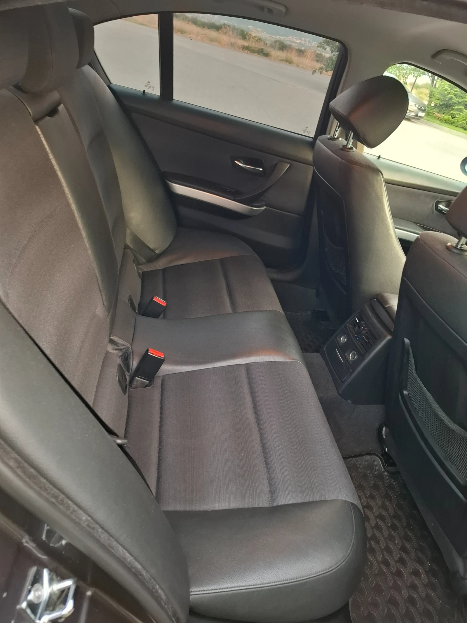 BMW 320 2.0D* (163кс)* NAVI* KOJA* НOB BHOC* , снимка 16 - Автомобили и джипове - 55657920