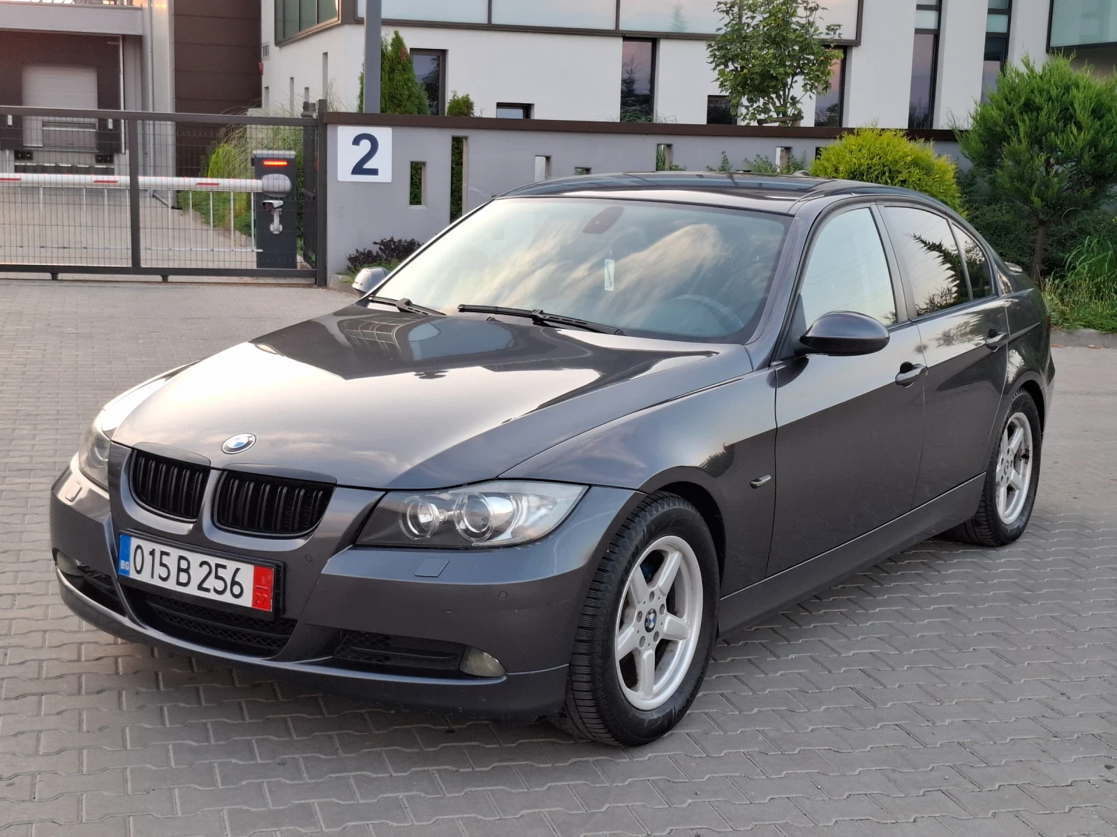 BMW 320 2.0D* (163кс)* NAVI* KOJA* НOB BHOC* , снимка 3 - Автомобили и джипове - 55657920