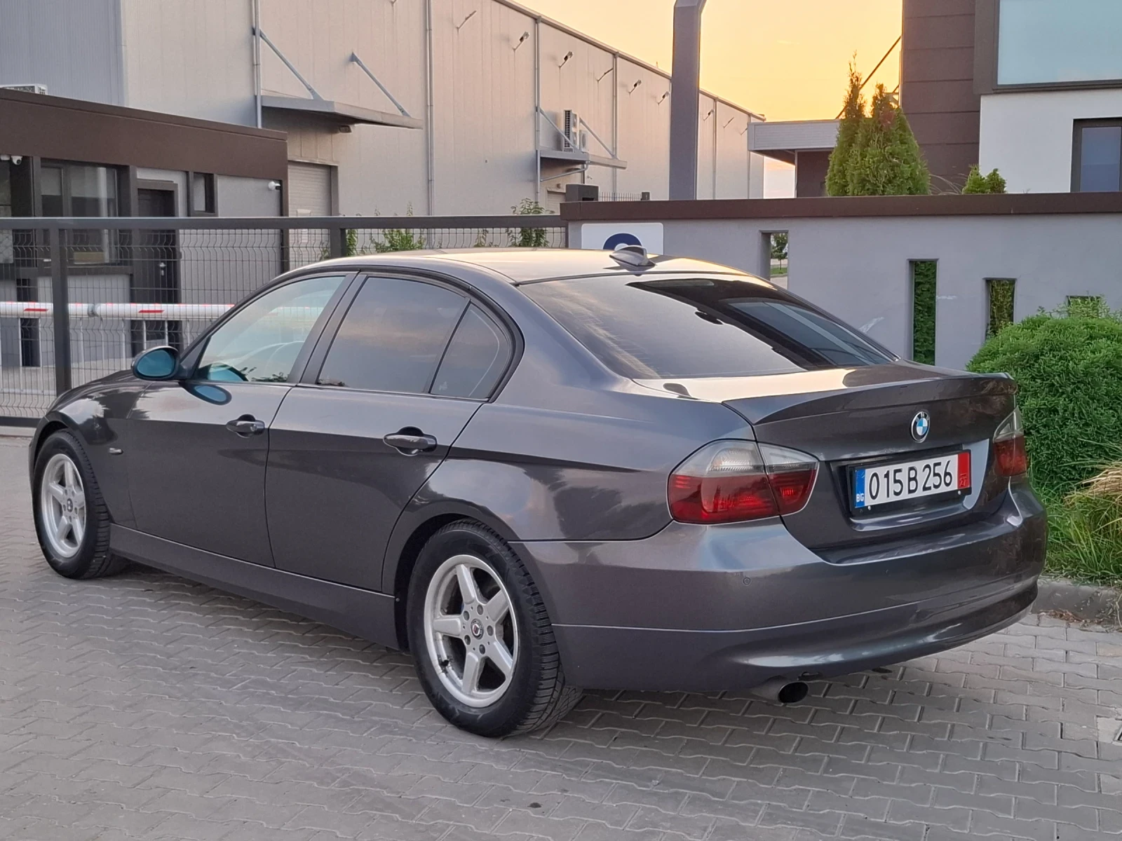 BMW 320 2.0D* (163кс)* NAVI* KOJA* НOB BHOC* , снимка 6 - Автомобили и джипове - 55657920