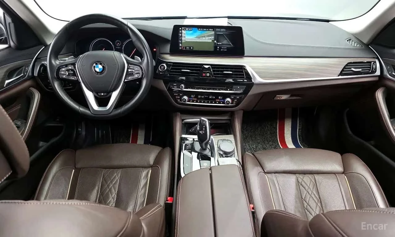 BMW 530 * xDrive Luxury Plus * ДИСТРОНИК * ОБДУХВАНЕ * , снимка 7 - Автомобили и джипове - 55703056