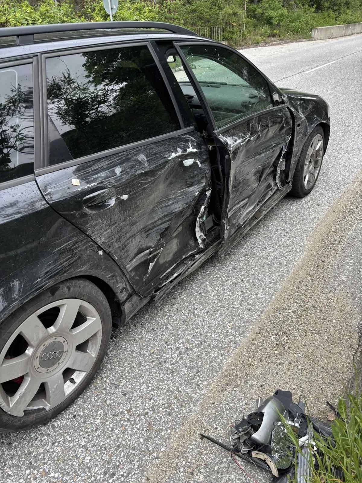 Audi A4 1.8 Т, снимка 2 - Автомобили и джипове - 55817355