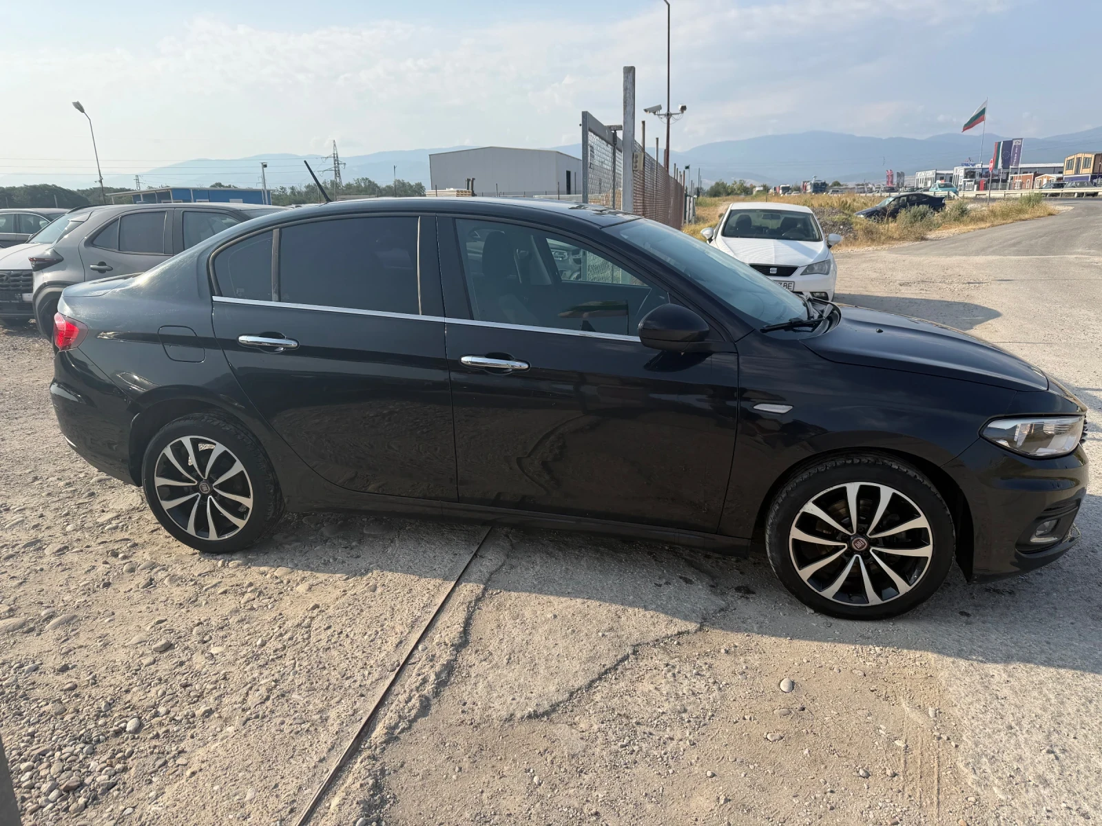 Fiat Tipo 1.6 MULTIJET, снимка 4 - Автомобили и джипове - 55829761