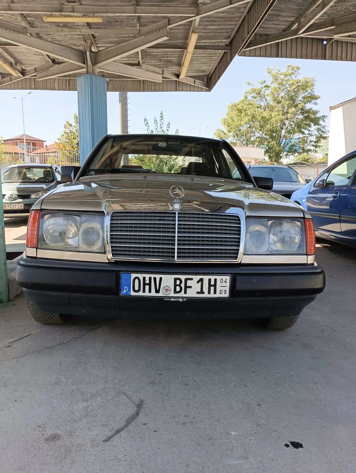 Mercedes-Benz 124 2.5, снимка 2 - Автомобили и джипове - 56071347