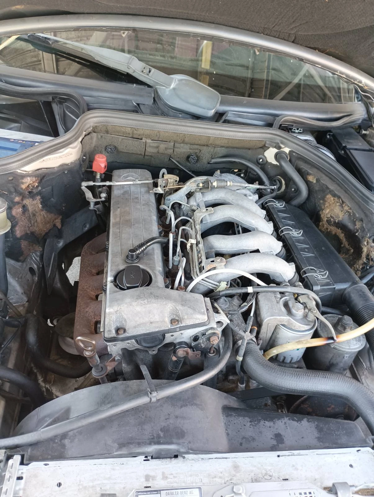 Mercedes-Benz 124 2.5, снимка 9 - Автомобили и джипове - 56071347