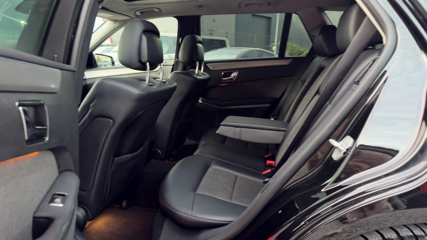 Mercedes-Benz E 220 CDi 170кс.Autom.Кожа Подгрев Navi Avantgarde, снимка 14 - Автомобили и джипове - 56233756