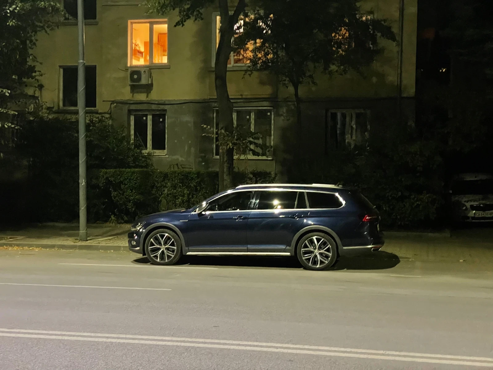 VW Passat Alltrack BiTurbo, снимка 9 - Автомобили и джипове - 56548322
