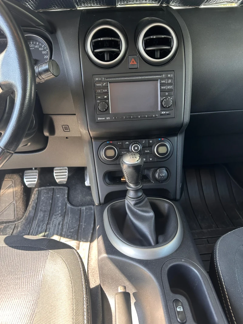 Nissan Qashqai, снимка 5 - Автомобили и джипове - 48241631