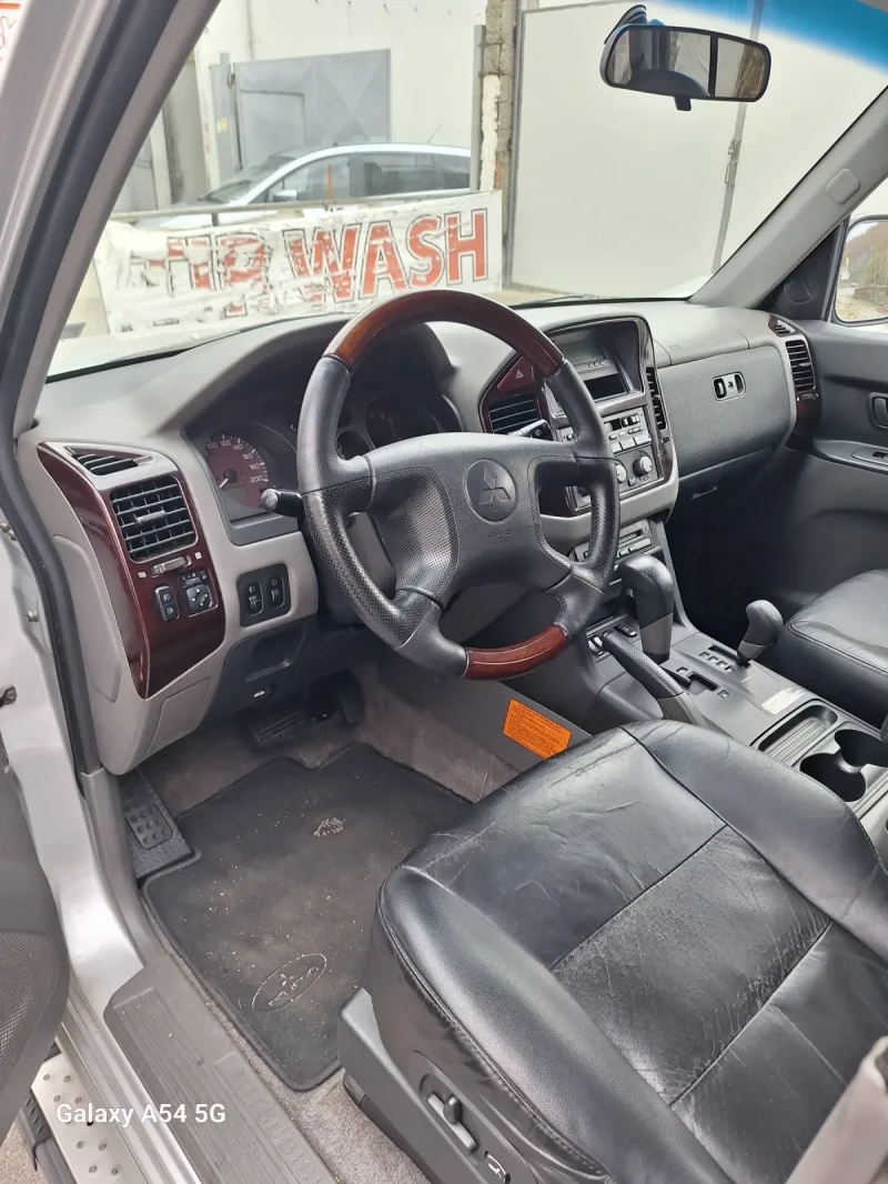 Mitsubishi Pajero, снимка 7 - Автомобили и джипове - 48525077