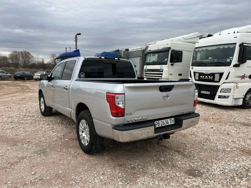 Nissan Titan crew cab SV, снимка 3 - Автомобили и джипове - 48326933