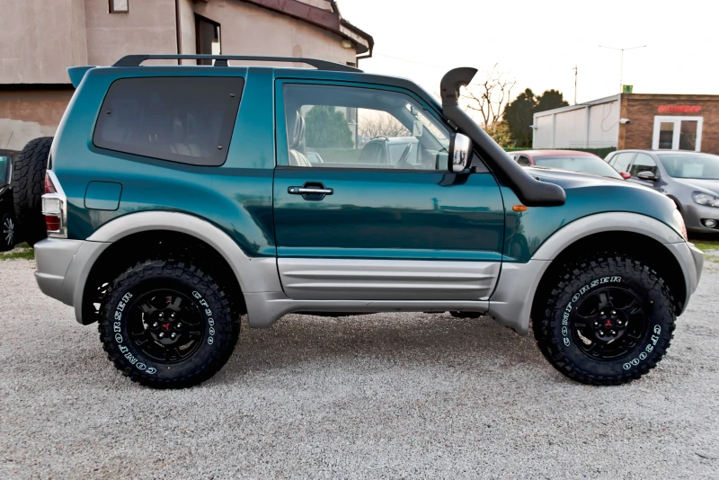 Mitsubishi Pajero 3.2d 6sk., снимка 3 - Автомобили и джипове - 52909065
