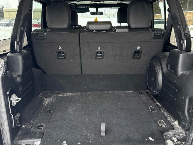 Jeep Wrangler * Sahara * CARFAX * ЦЕНА ДО БГ, снимка 13 - Автомобили и джипове - 53462307