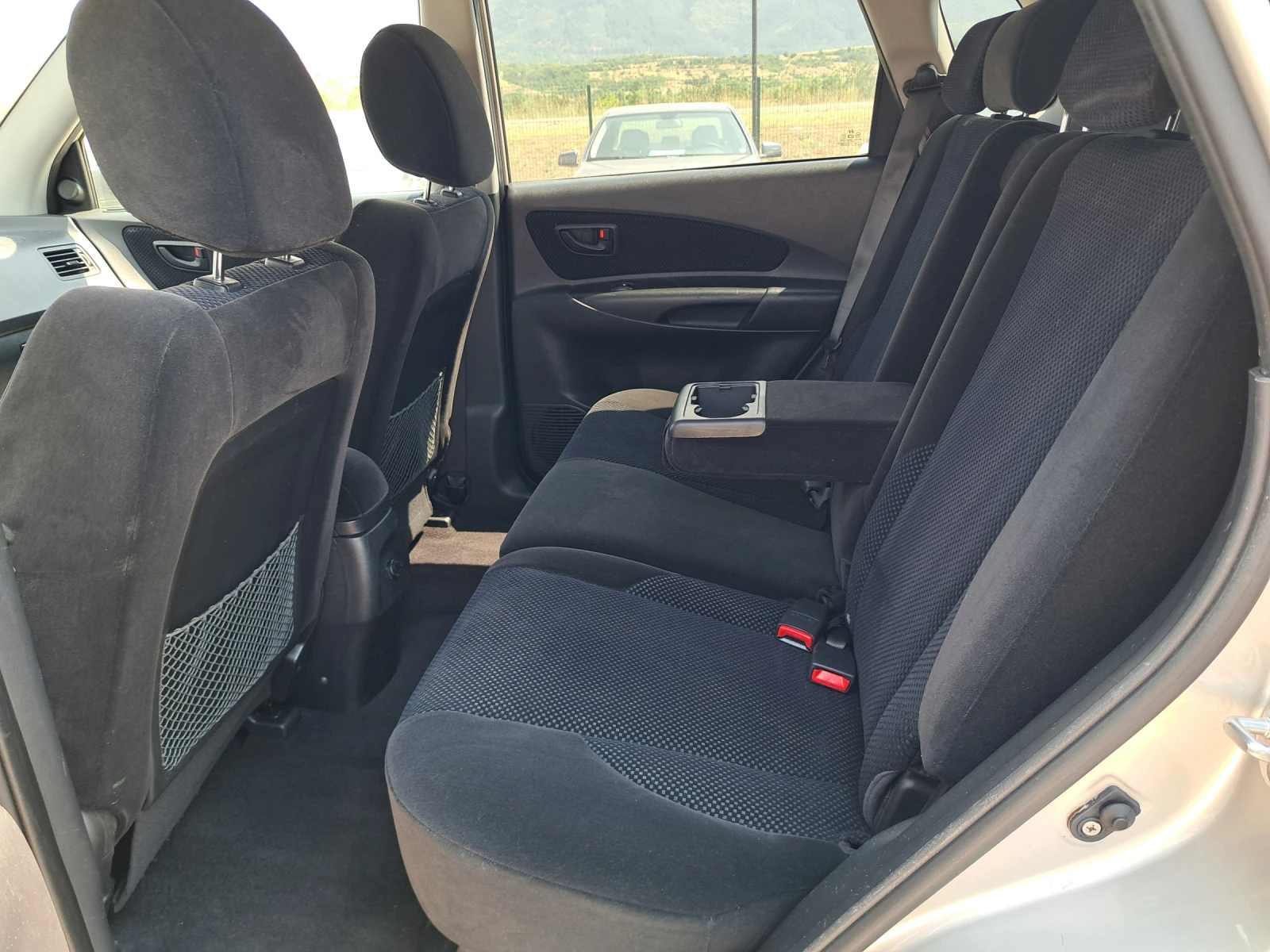 Hyundai Tucson 2, 0i  g-pl | Mobile.bg — изображение 16