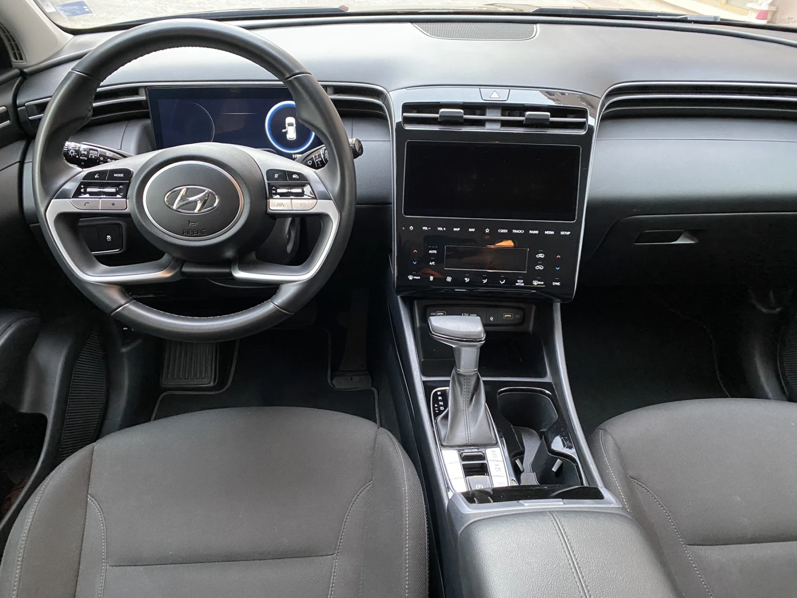 Hyundai Tucson 1.6 CRDI / MHEV / DCT7 / Business /НАЛИЧНА! - изображение 9