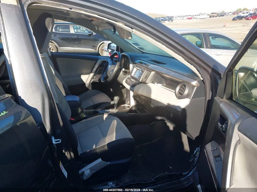 Toyota Rav4 2.5l Hybrid Xle, снимка 5 - Автомобили и джипове - 53773987