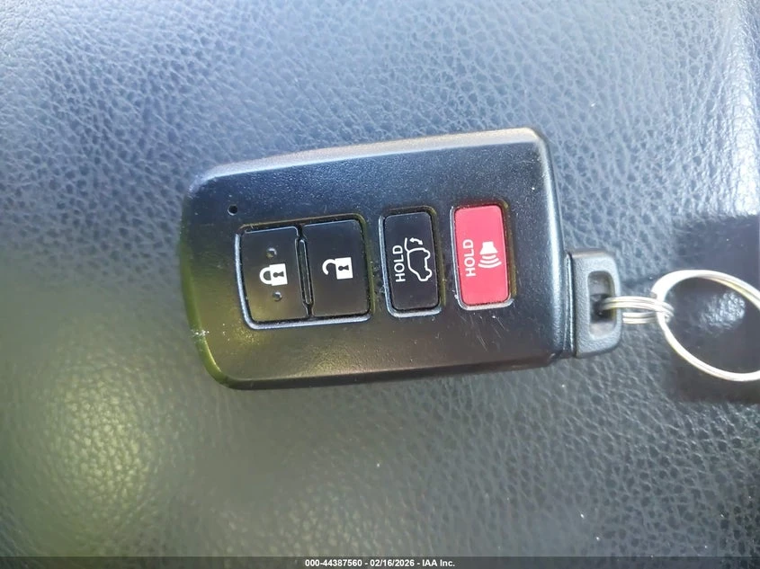 Toyota Rav4 2.5l Hybrid Xle, снимка 11 - Автомобили и джипове - 53773987