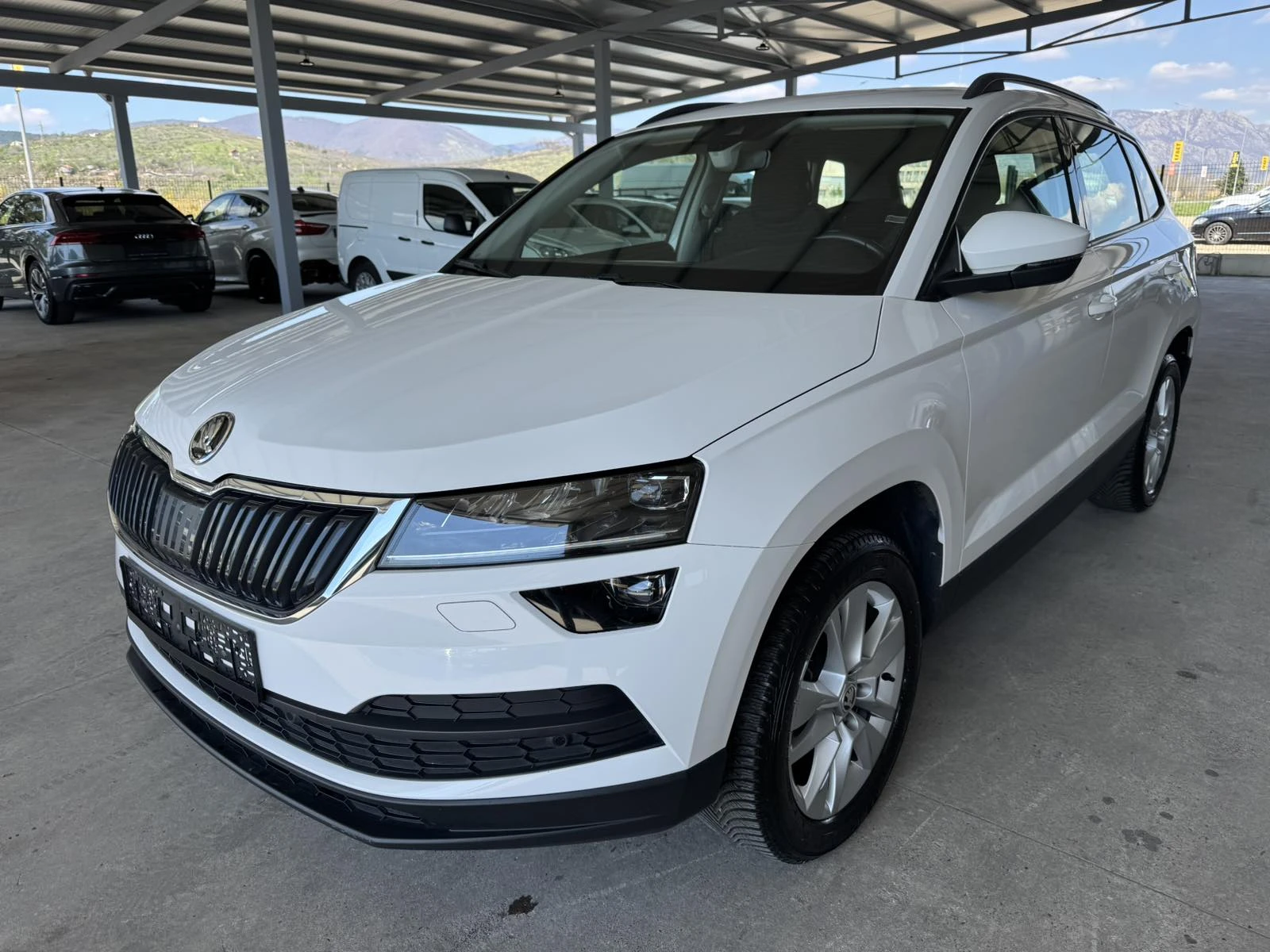 Skoda Karoq 116ps* DSG* DISTRONIC* НАВИ* КОЖА*  | Auto.bg — изображение 1