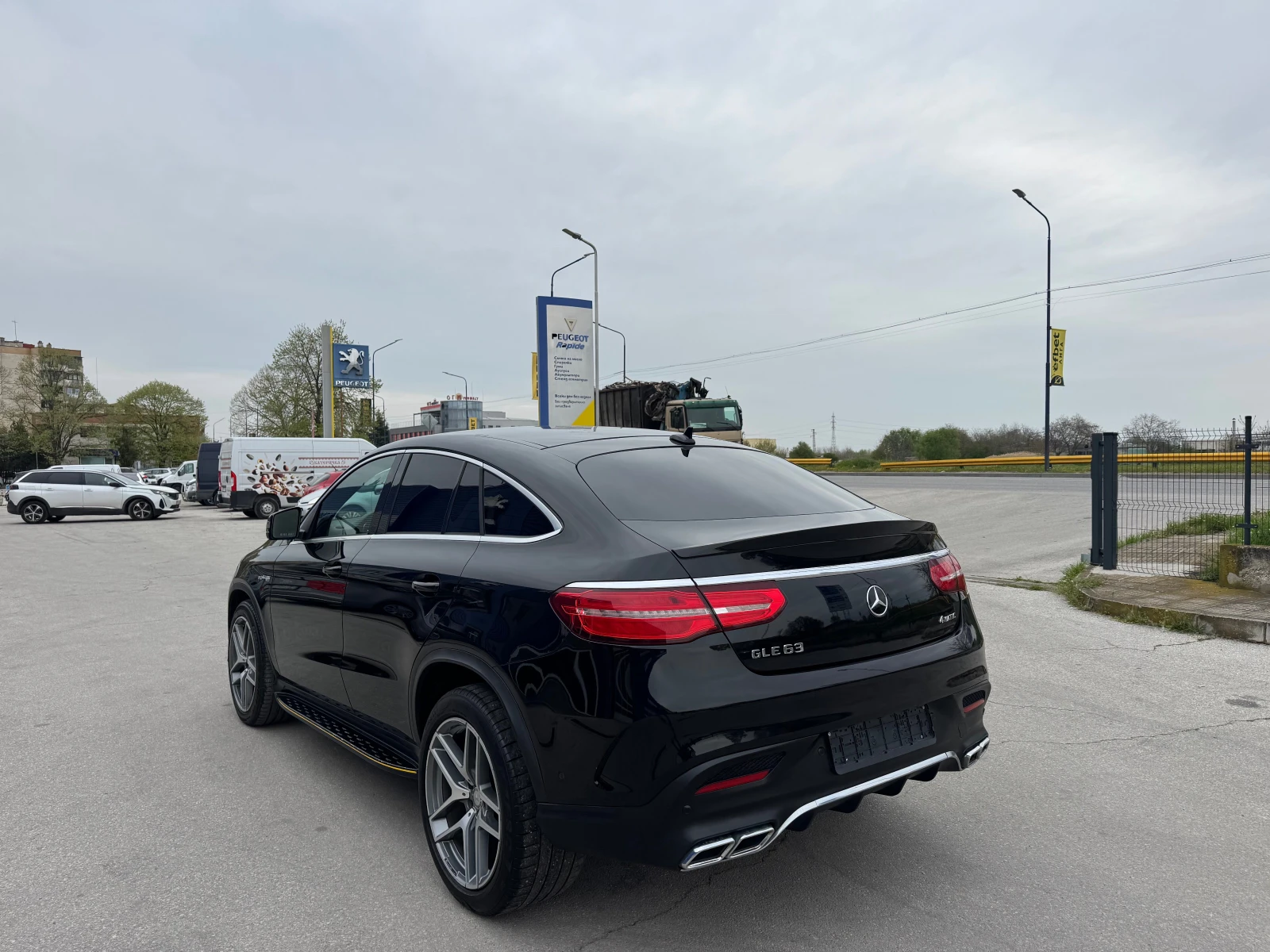Mercedes-Benz GLE 350 d coupe AMG premium 4matic подгрев+ обдухване FULL, снимка 3 - Автомобили и джипове - 54205961