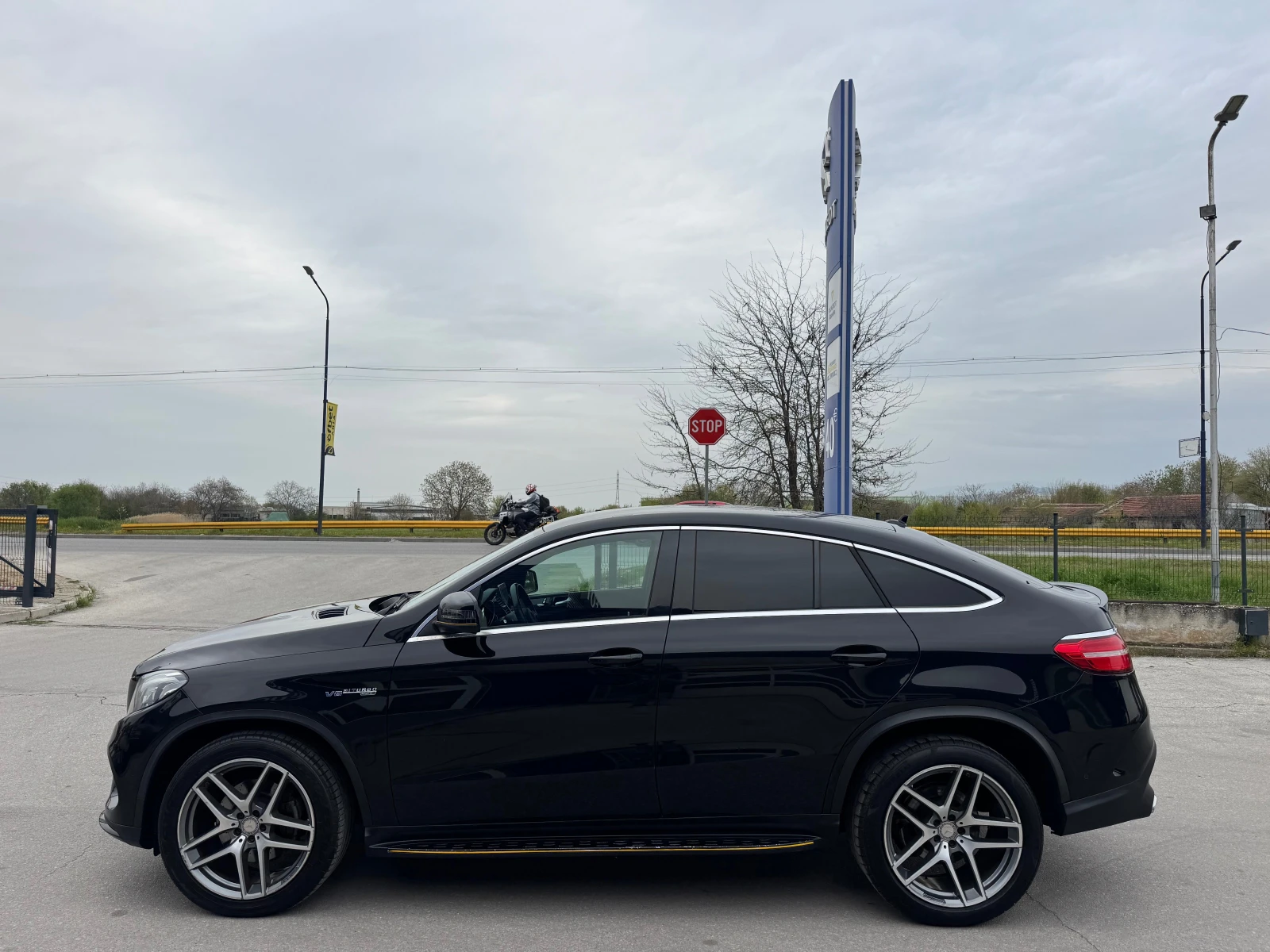 Mercedes-Benz GLE 350 d coupe AMG premium 4matic подгрев+ обдухване FULL, снимка 2 - Автомобили и джипове - 54205961