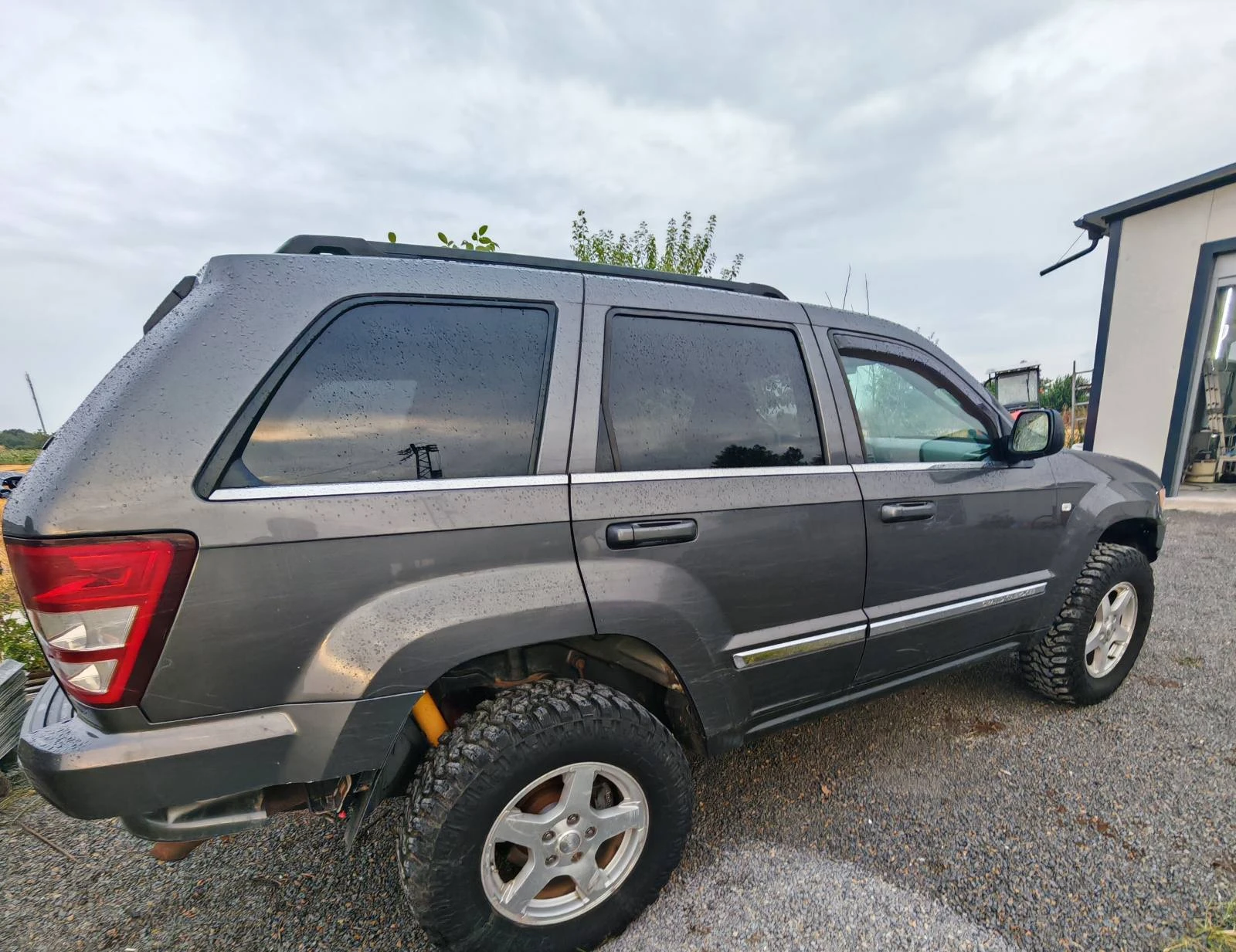 Jeep Grand cherokee, снимка 13 - Автомобили и джипове - 54239384