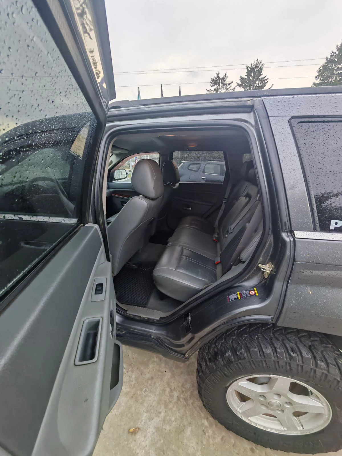Jeep Grand cherokee, снимка 14 - Автомобили и джипове - 54239384