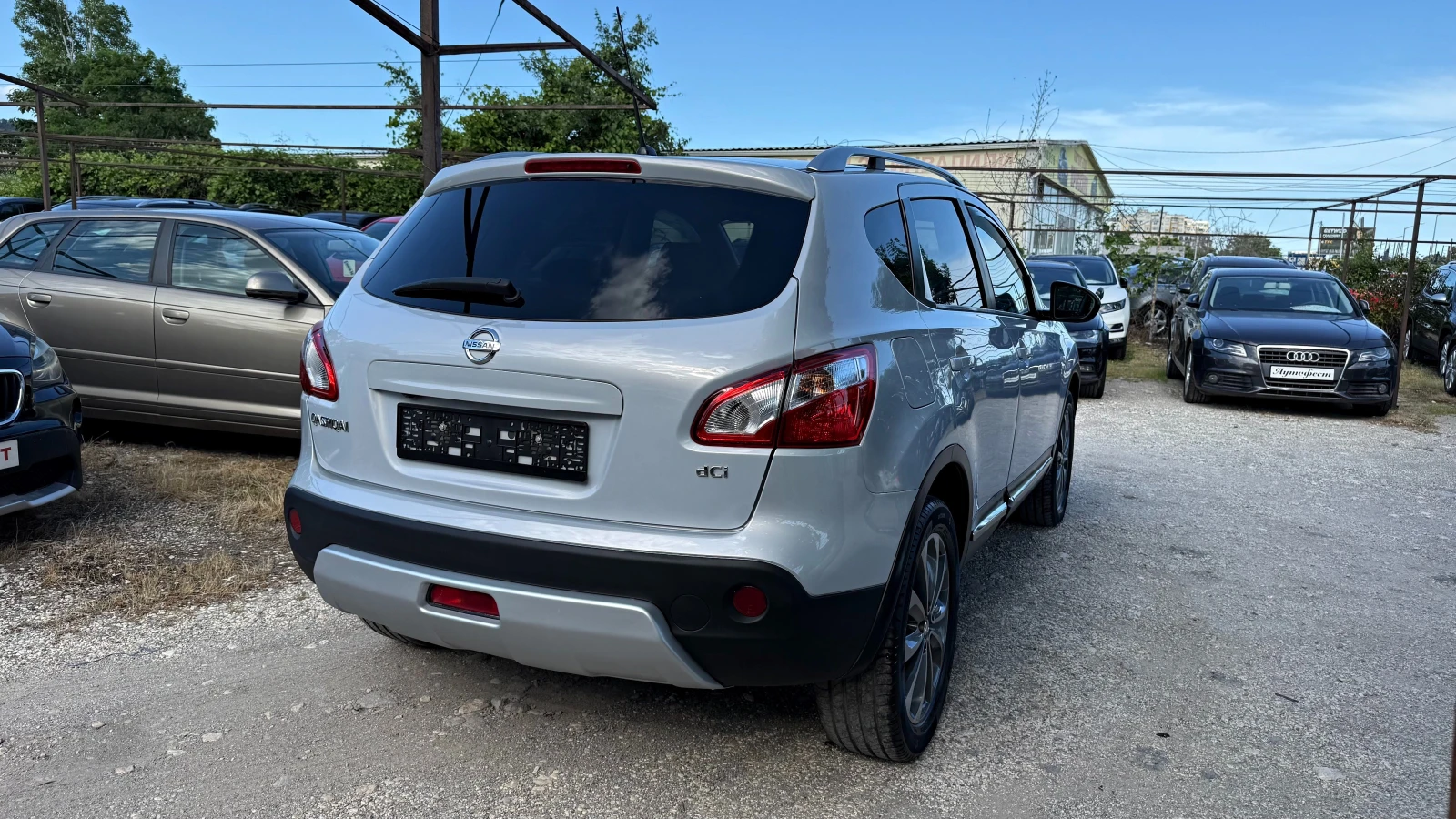 Nissan Qashqai 2.0dci 4x4 НАВИ ПАНОРАМА, снимка 4 - Автомобили и джипове - 54973772