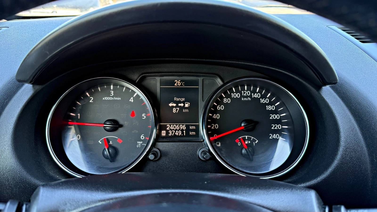 Nissan Qashqai 2.0dci 4x4 НАВИ ПАНОРАМА, снимка 10 - Автомобили и джипове - 54973772