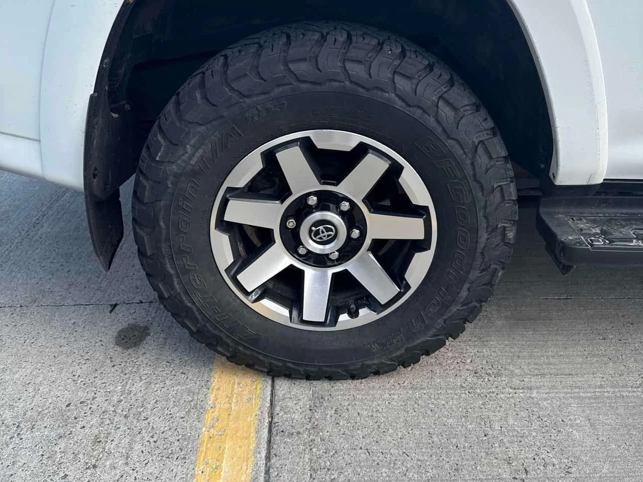 Toyota 4runner * 4WD * АВТОКРЕДИТ БЕЗ ПЪРВОНАЧАЛНА ВНОСКА* , снимка 7 - Автомобили и джипове - 55067319