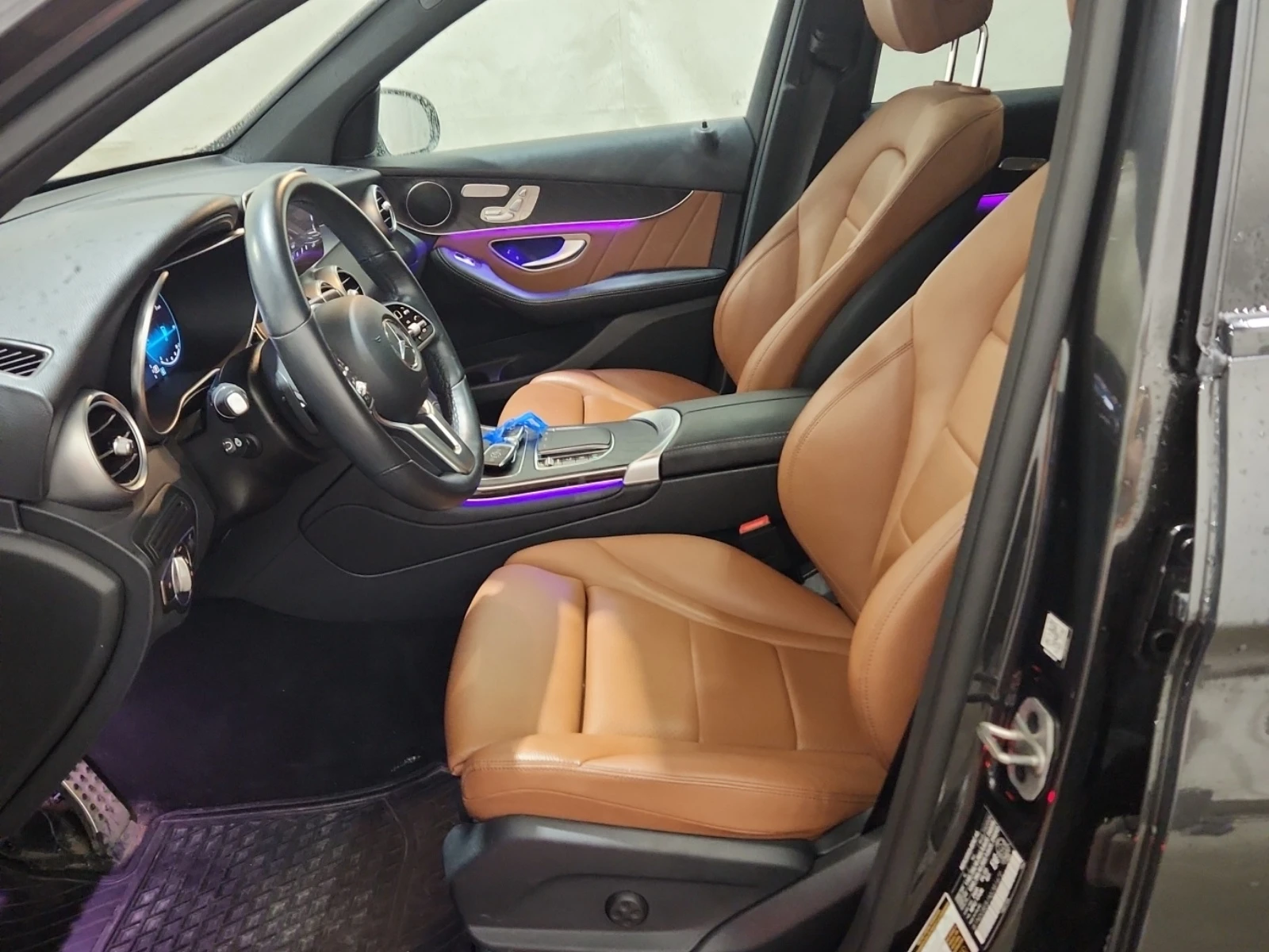 Mercedes-Benz GLC 300, снимка 5 - Автомобили и джипове - 55720447