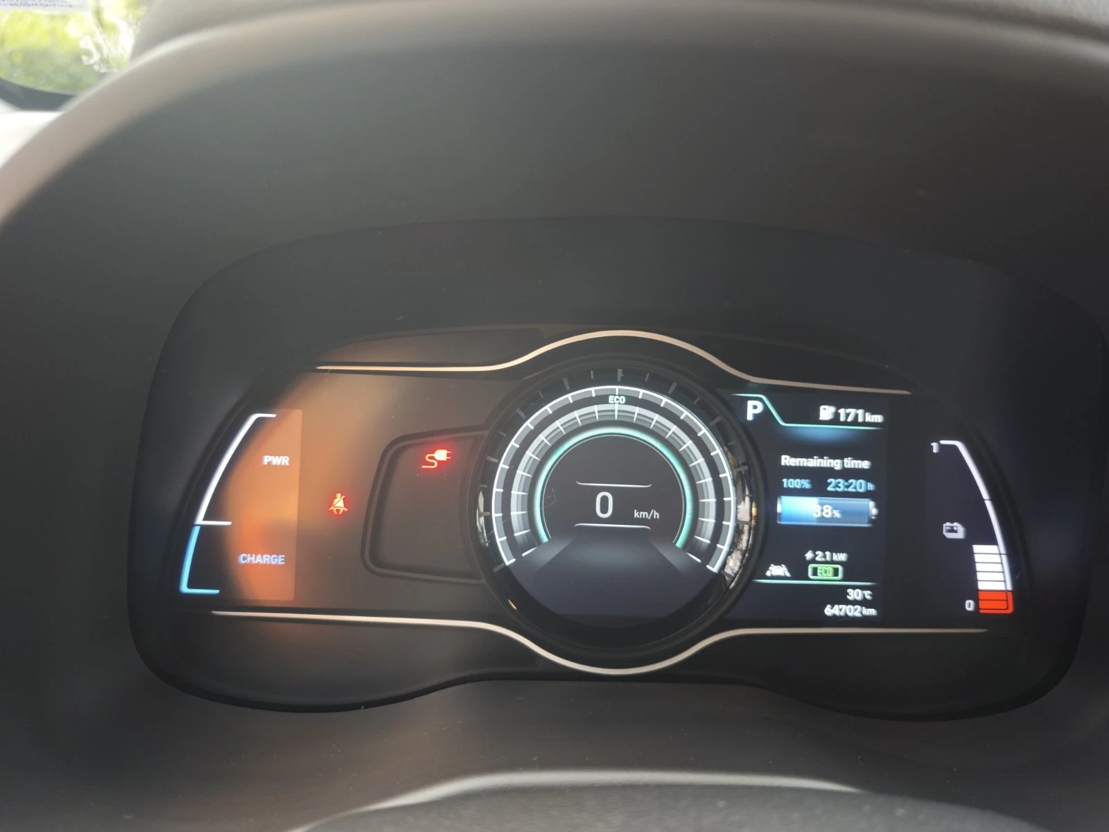 Hyundai Kona 64KWH 204 кс, снимка 13 - Автомобили и джипове - 55943151