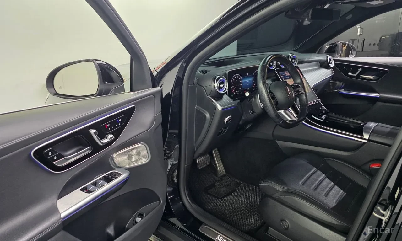 Mercedes-Benz GLC 300 AMG / BURMESTER / ОБДУХ/ HEAD-UP / 360 CAM / PANO, снимка 6 - Автомобили и джипове - 56085860
