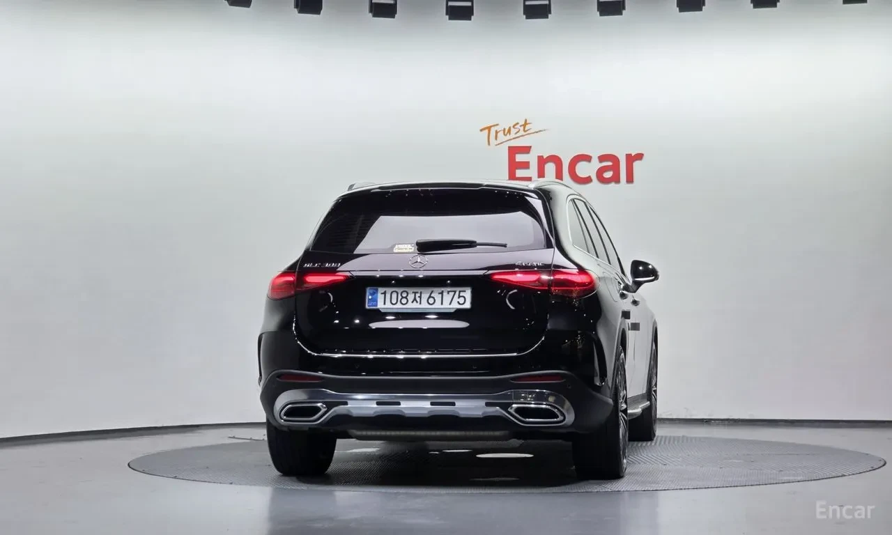 Mercedes-Benz GLC 300 AMG / BURMESTER / ОБДУХ/ HEAD-UP / 360 CAM / PANO, снимка 4 - Автомобили и джипове - 56085860