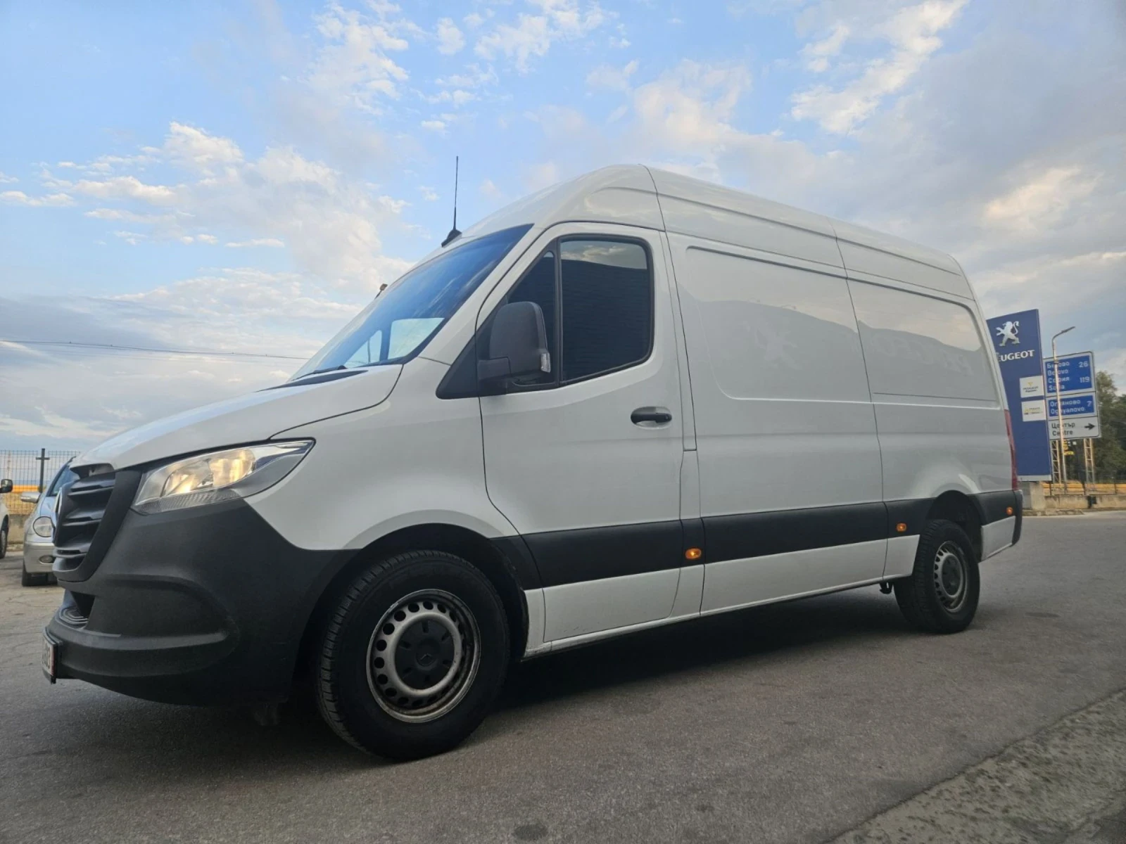 Mercedes-Benz Sprinter 319 3.0 V6 - изображение 10
