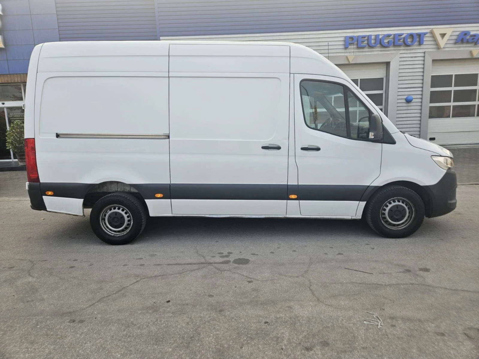 Mercedes-Benz Sprinter 319 3.0 V6 - изображение 3