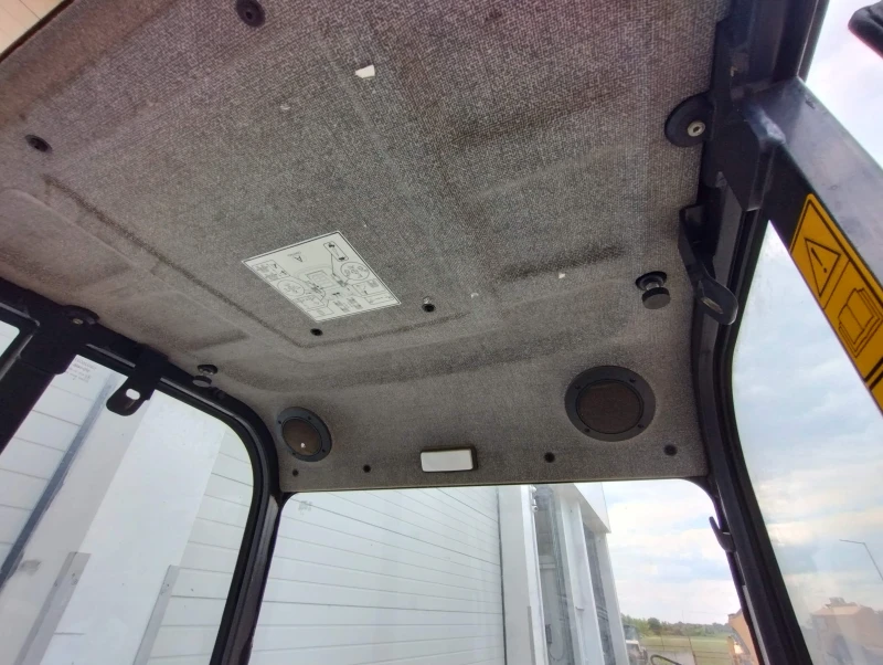 Багер Cat 301.4C, снимка 14 - Индустриална техника - 47534666