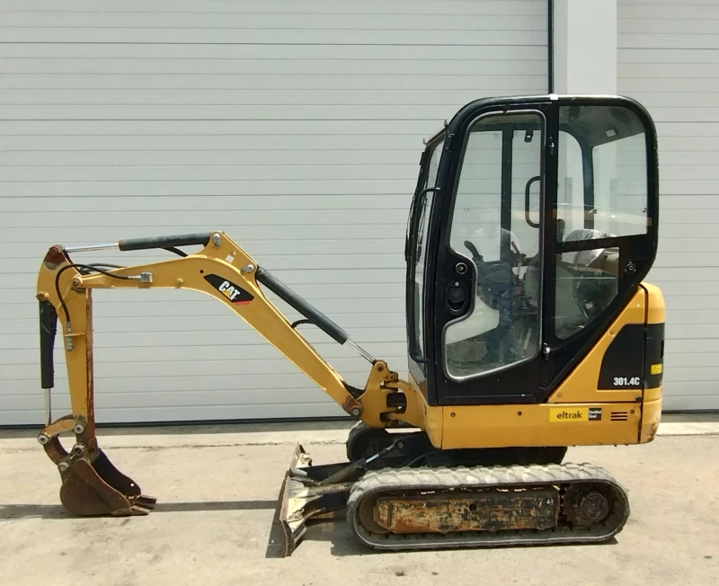 Багер Cat 301.4C, снимка 5 - Индустриална техника - 47534666