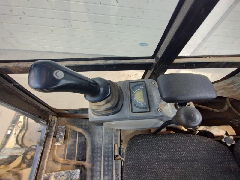 Багер Cat 301.4C, снимка 11 - Индустриална техника - 47534666