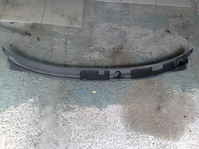 кора под чистачки за Мицубиши Спейс Стар 1.3и 99г. 