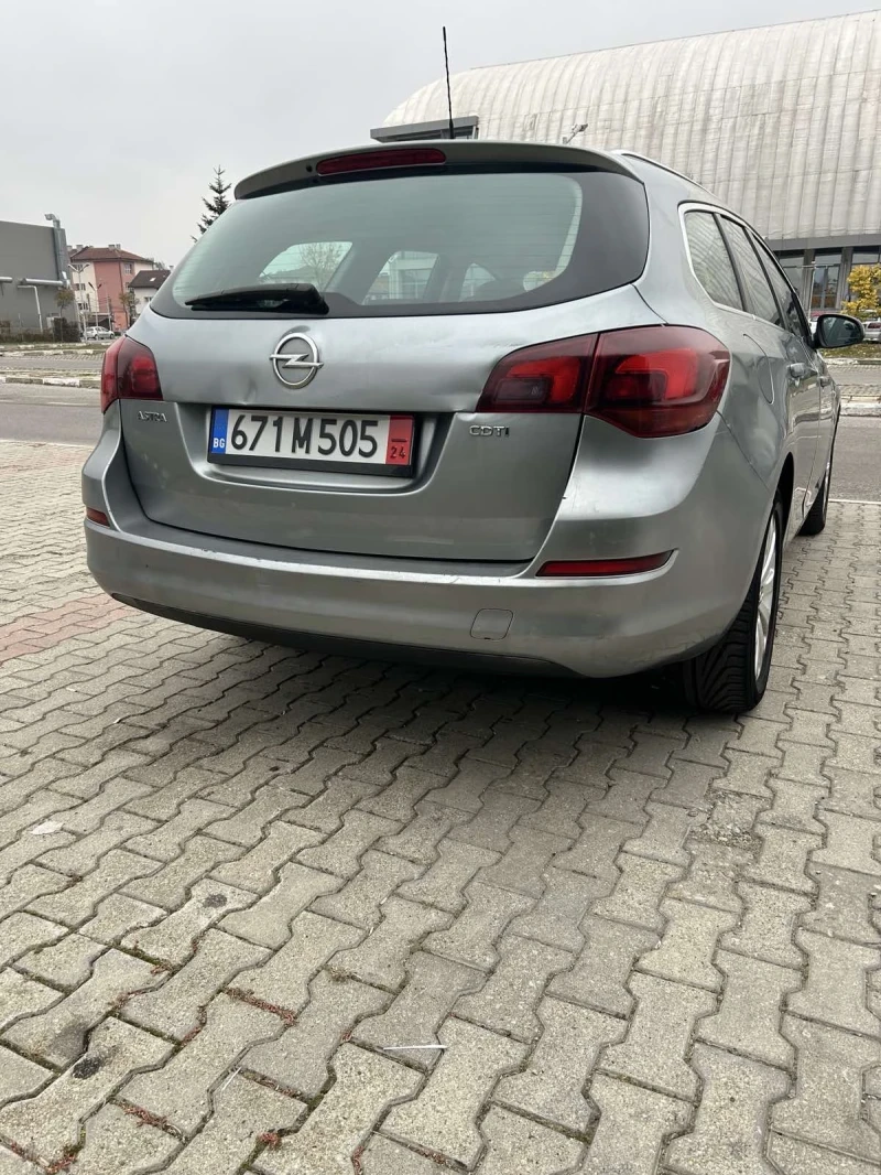 Opel Astra 1.7CDTI ИТАЛИЯ!, снимка 4 - Автомобили и джипове - 47823833